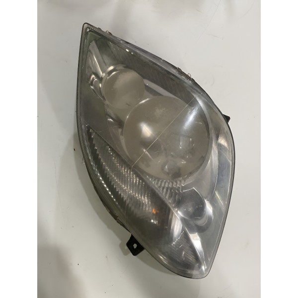 Farol Diant. Direita Mb Sprinter 2013/2017 - Direito/passageiro