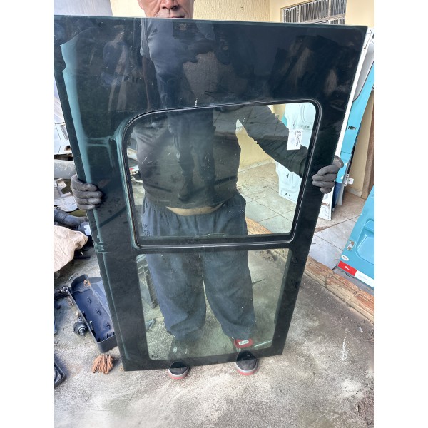 Vidro Lateral Esquerdo Central C/ Janela Sprinter 2012/12019