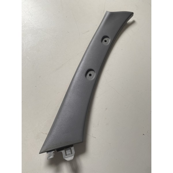 Acabamento Interno Coluna Parabrisa Dir. Kia Bongo 2012